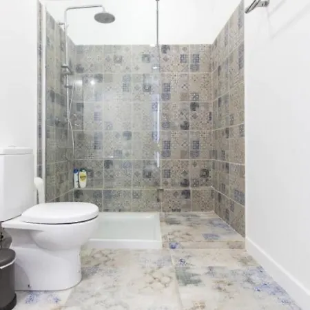 Beautiful 2br High Ceiling/50m From Timeout Market Lisbon