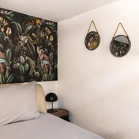 Beautiful 2br High Ceiling/50m From Timeout Market Апартаменти